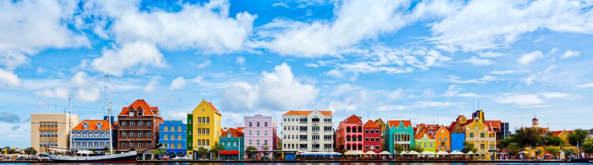 curacao-willemstad-istock_000052999872_large-2