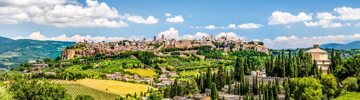 old-town-of-orvieto-umbria-italy-istock_000066914147_large-2-1