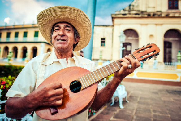 musician-with-mandolin-istock_000036102796_large-2-707x471