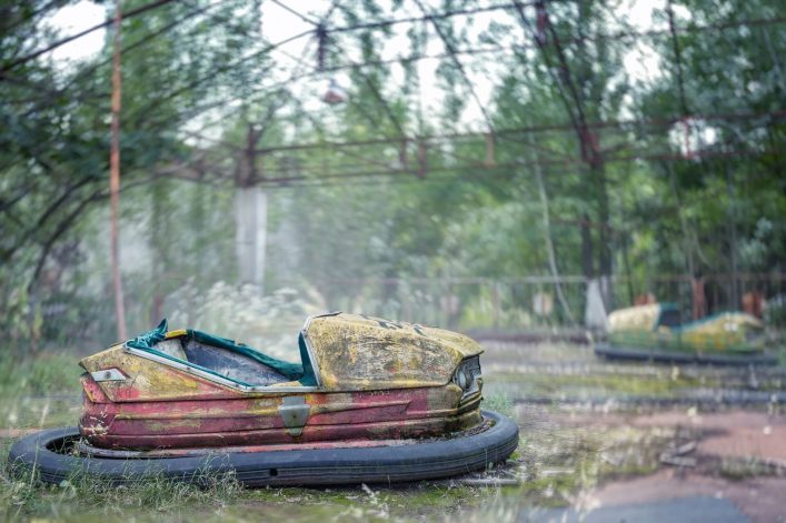 Abandoned-amusement-park-in-Pripyat-Chernobyl-alienation-zone-shutterstock_1414917719