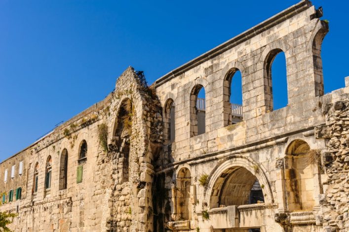silver-gate-porta-argentea-on-the-east-side-of-diocletians-palace-in-split-croatia-shutterstock_413159662-2