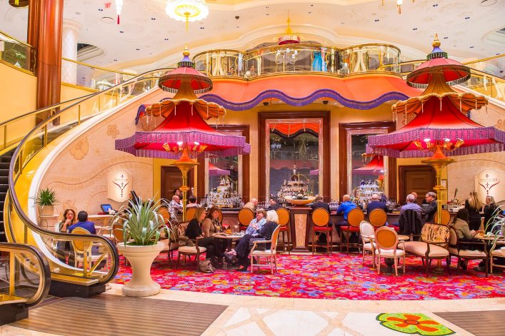The-Parasol-Down-bar-at-the-Wynn-Hotel-and-casino-shutterstock_565827994-EDITORIAL-ONLY-Kobby-Dagan
