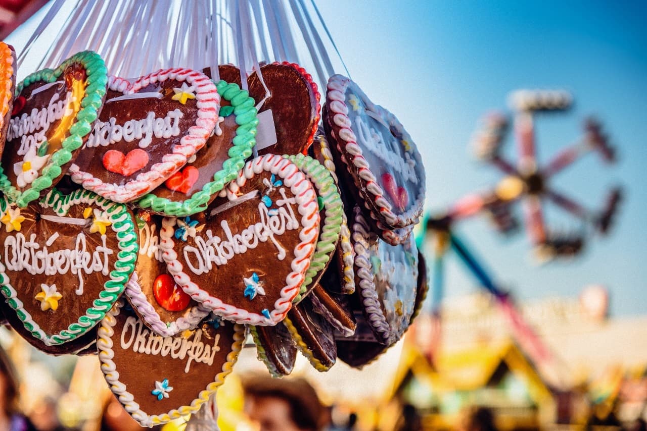 Erlebe das Oktoberfest in München 2022 🥨 | Urlaubsguru.at