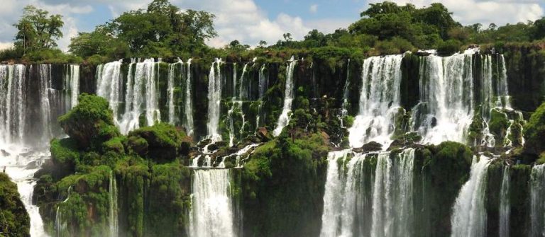 Iguazú-Wasserfälle_iStock-93289476_klein