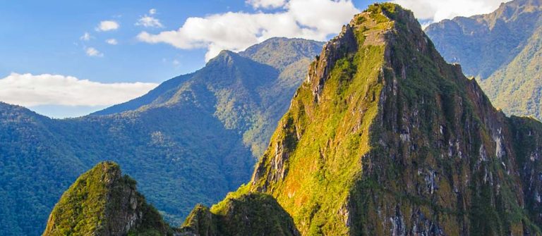 Machu Picchu (Peru, Southa America), a UNESCO World Heritage Site_shutterstock_147330281