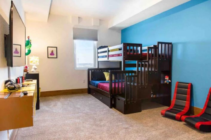 UG-Airbnb_Super-Mario-USA3