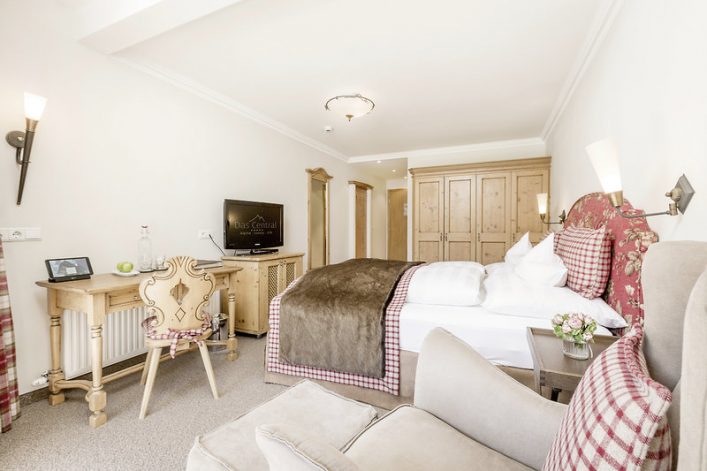 UG-Das-Central-Zimmer-2