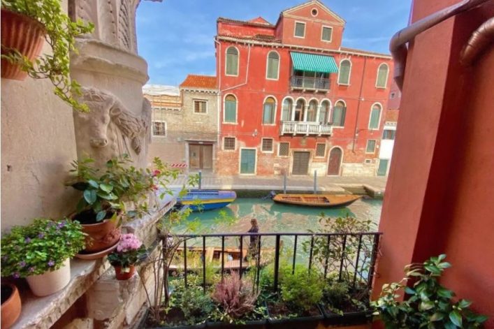 UG-airbnb_venedig_canalgrande_1