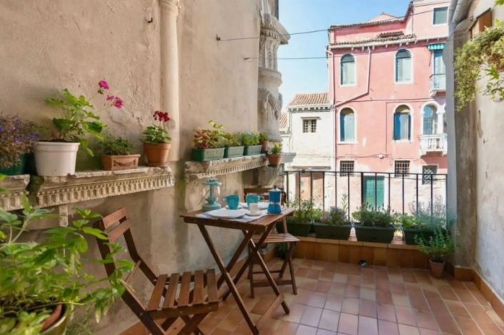 UG-airbnb_venedig_canalgrande_2