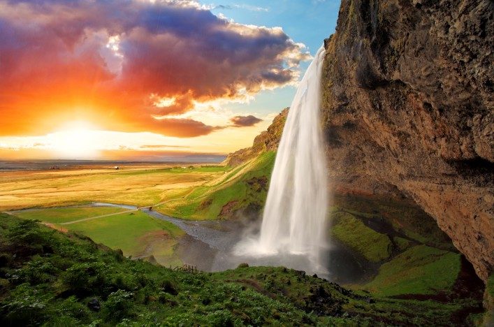 iceland-seljalandsfoss_165106163