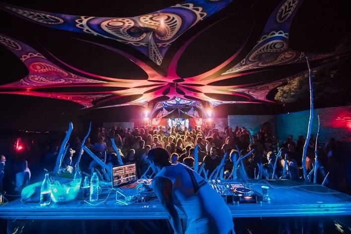 Party Secret Island (1)