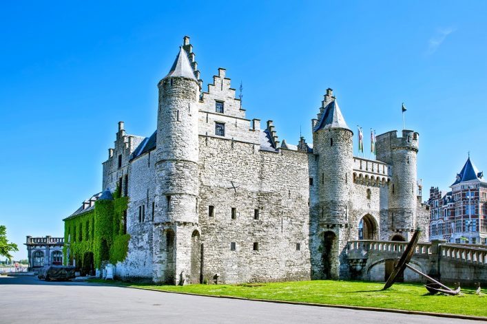 Burg-Steen-in-Antwerpen.-shutterstock_1142594645