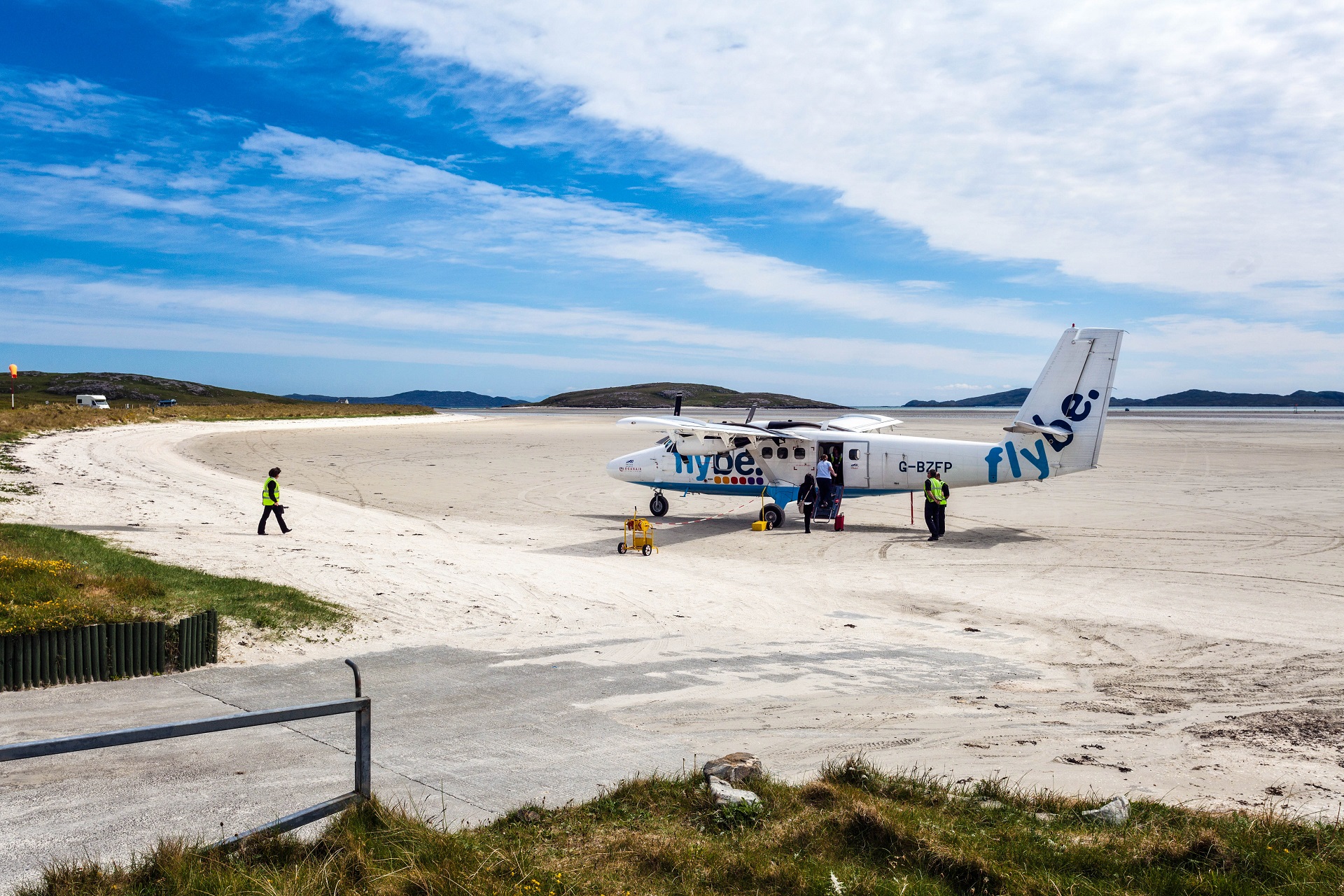 Flugzeug am Strand in Schottland.