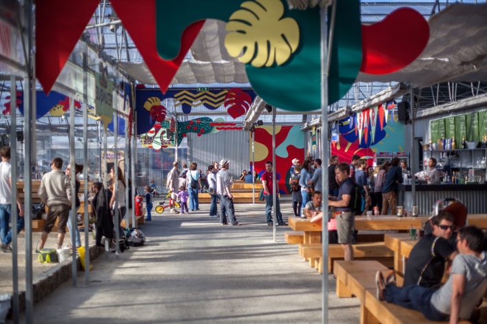 La Cantine du Voyage, dans le cadre du Voyage à Nantes 2015 – habillage du lieu par Appelle-moi papa © Matthieu Chauveau _ LVAN (1)