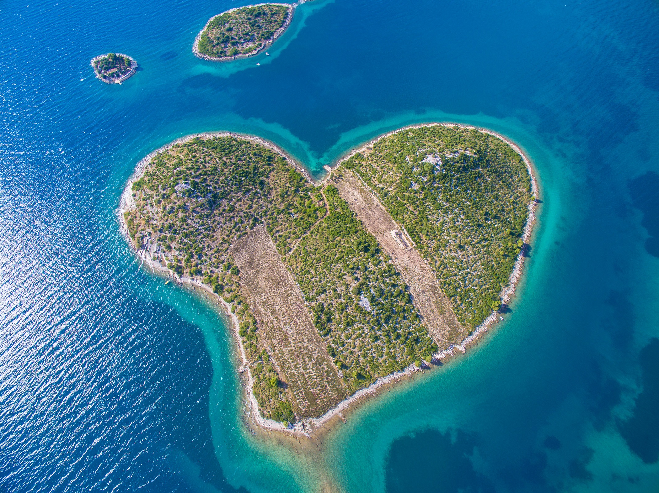 Die kroatische Insel Galešnja ist geformt wie ein Herz
