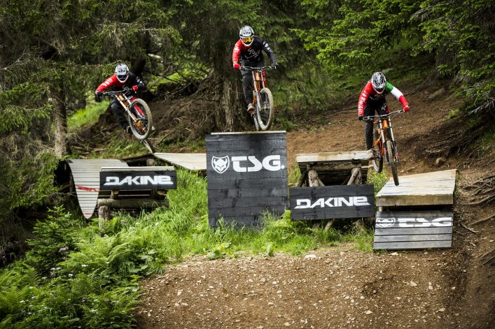 Biker im Lenzerheide Bikepark in Graubünden