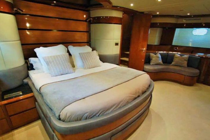 UG-Airbnb_Luxusyacht-Barcelona5