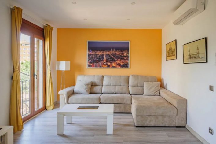 UG-Airbnb_moderne-wohnung-sagrada4