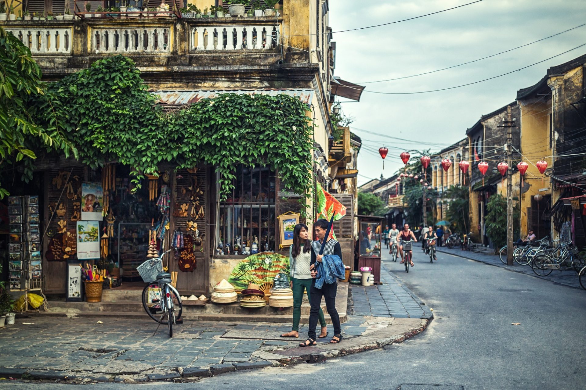 Die Straßen in Vietnam bieten euch viele Sachen, die ihr entdecken könnt