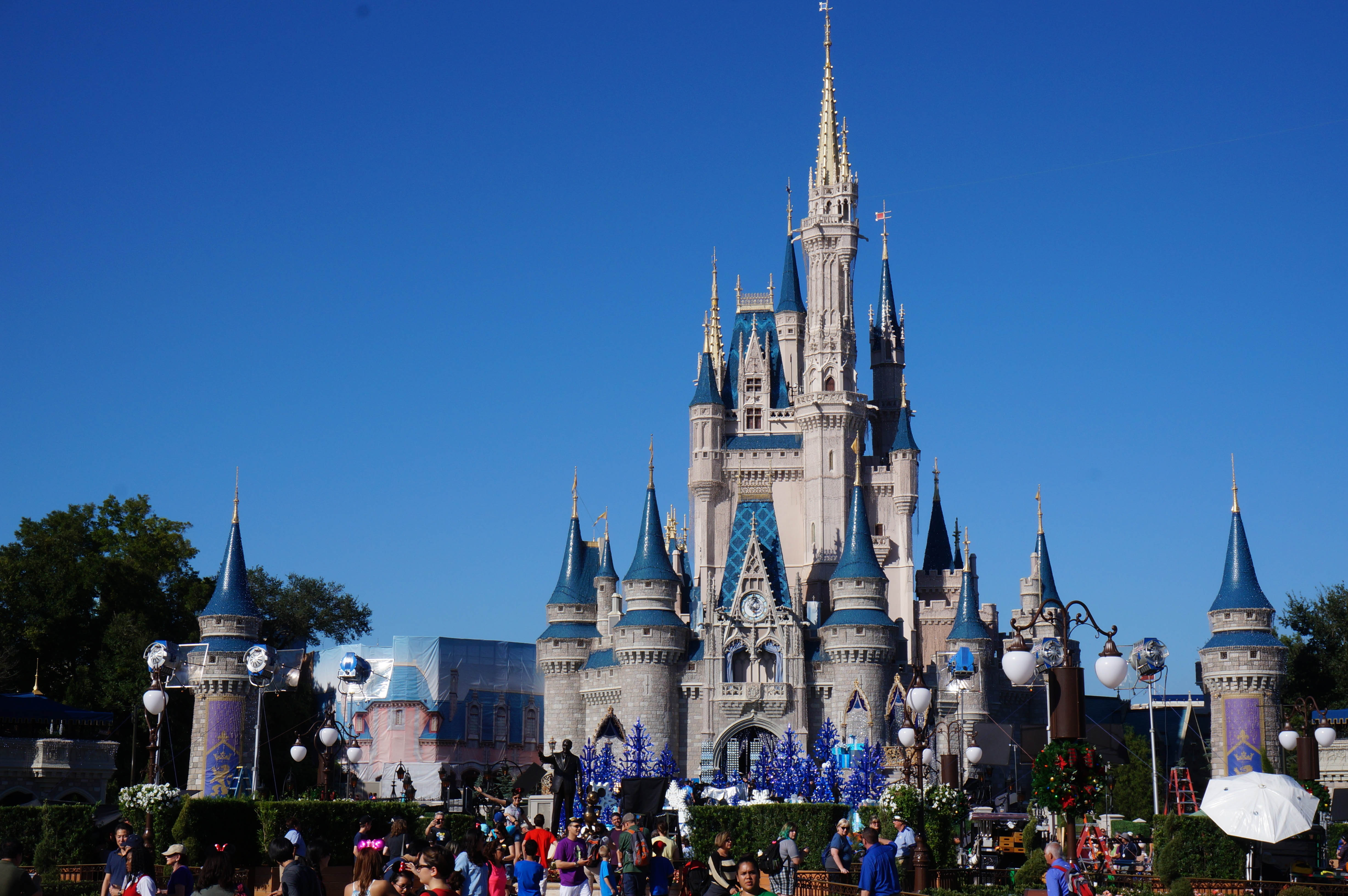 How Much Did It Cost To Build Disney World In Florida