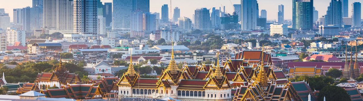 Sunrise-with-Grand-Palace-of-Bangkok-Thailand_shutterstock_300284237