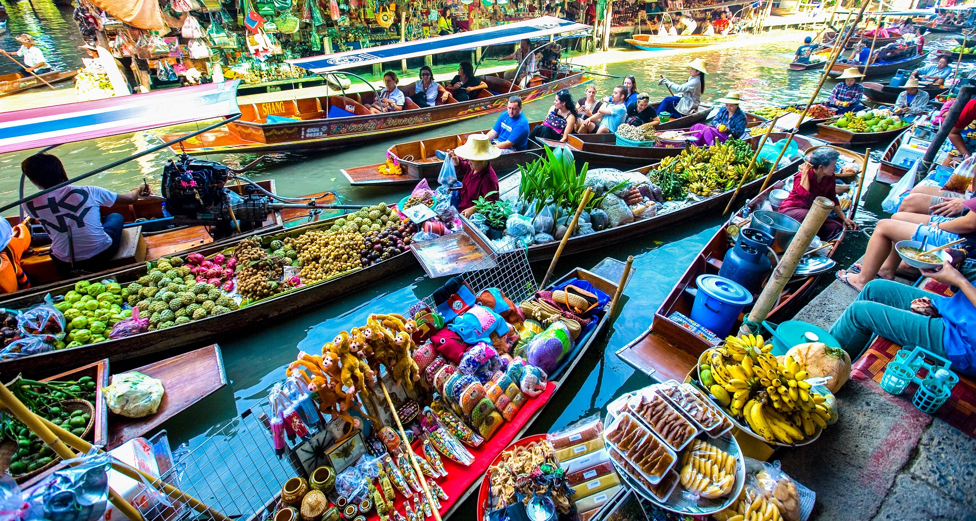Фрукты в бангкоке. Рынок Меконг Таиланд. Чатучак Бангкок. Плавучий рынок в Бангкоке. Плавучий рынок в Тайланде.