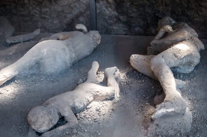 Opfer in der Asche in Pompeji