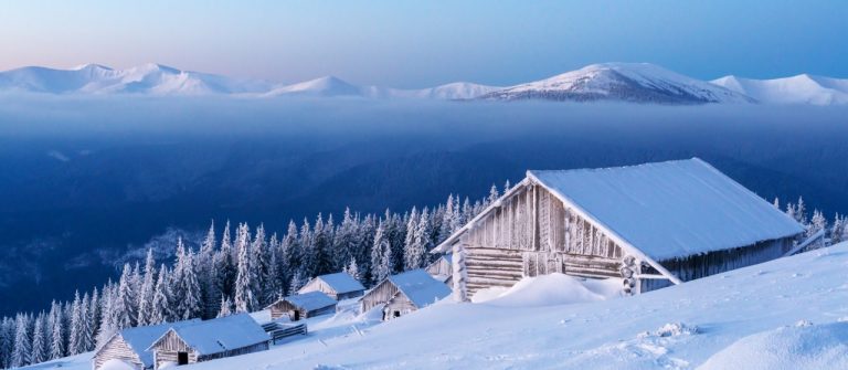 Alpenchalets_shutterstock_708584608-1