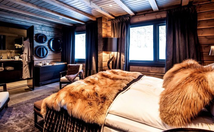 The-Villa-bedroom-707×438-1