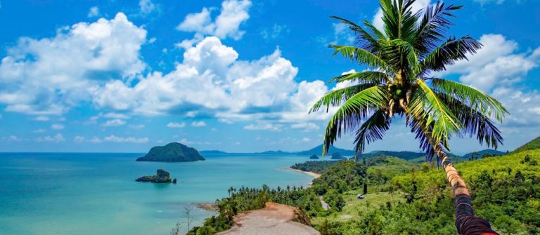 Strand-in-Chumphon-iStock-1127110216
