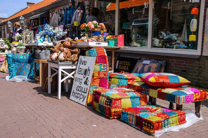 row-of-small-souvenir-shops-on-the-street-kerkstraat-zandvoort-shutterstock_335760089-editorial-only-nick_nick-2