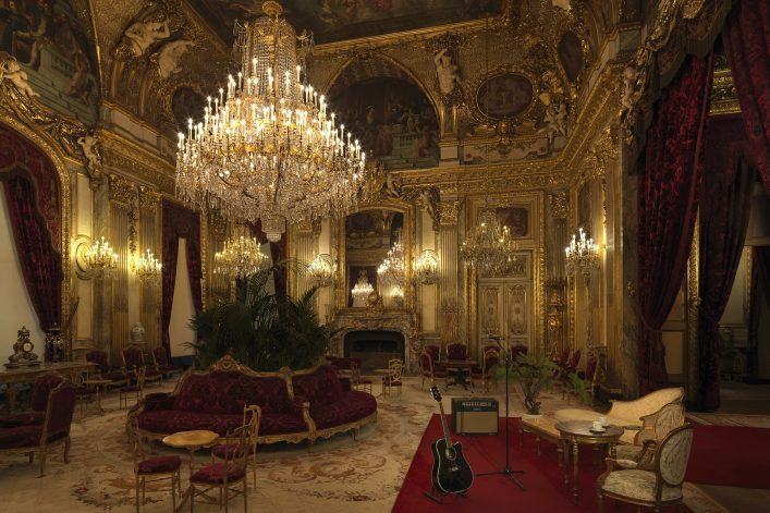 Airbnb-x-Louvre-©Julian-Abrams13