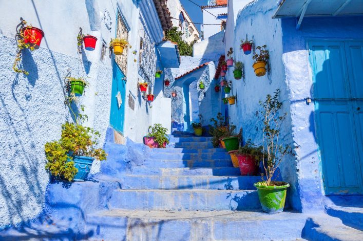 Allay-of-Chefchaouen-Morocco-the-striking-variously-hued-blue-washed-old-town_548825320