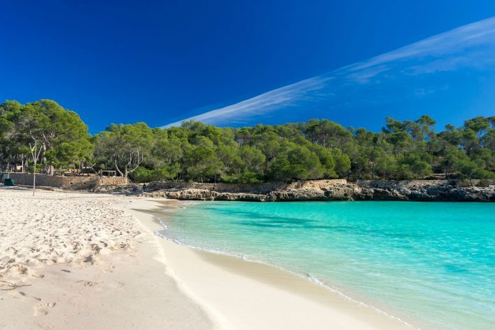 Cala-Mondrago-auf-Mallorca-iStock-508194356