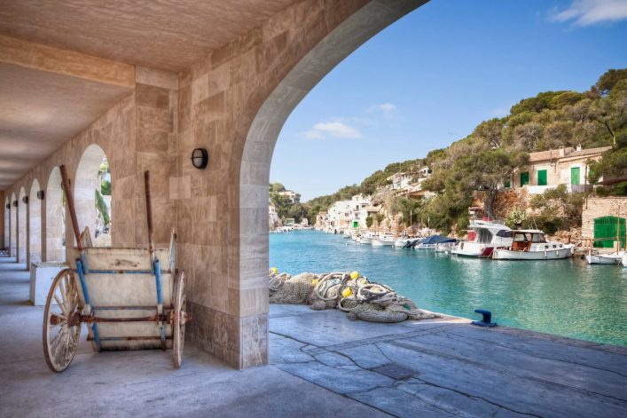 Hafen-in-Cala-Figuera-auf-Mallorca-iStock-155132797