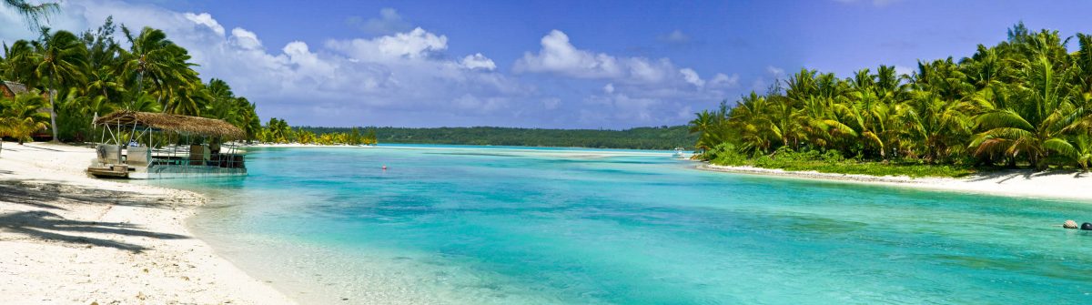 tropical-dream-beach-paradise-panoramic-cocos-islands-keeling-islands-istock_000005869219_medium-2