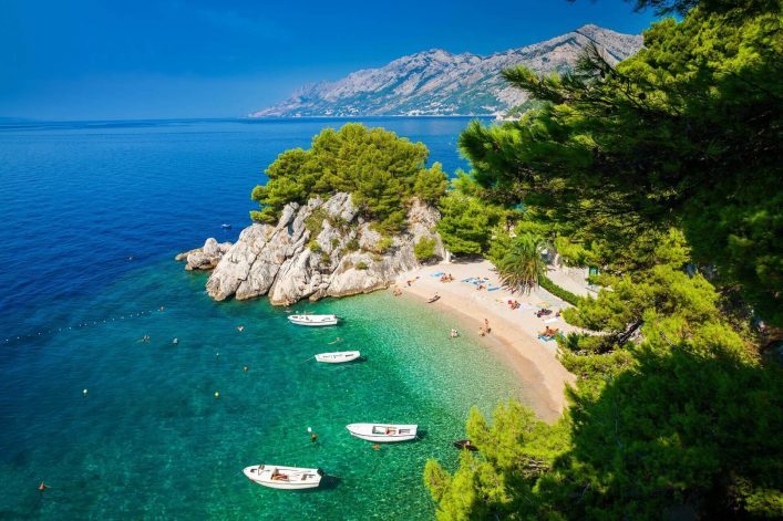 Brela-Makarska-Riviera-shutterstock_613923296