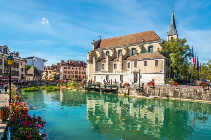Church-of-Saint-Francois-de-Sales-in-Annecy-EDITORIAL-ONLY-milosk50-shutterstock_518327986