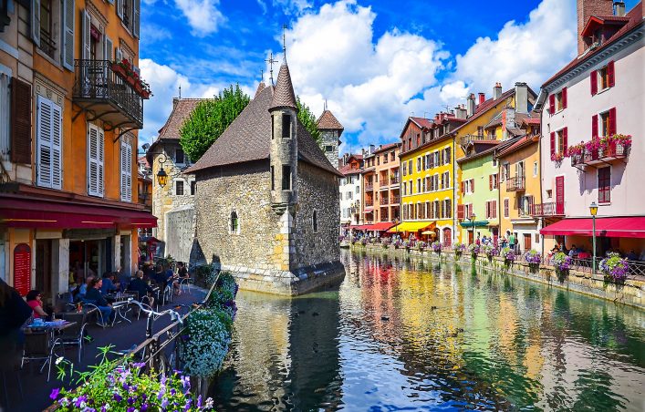 Island-Palace-Annecy-in-France.-River-town-in-France-Annecy-Castle-landscape-shutterstock_638444734