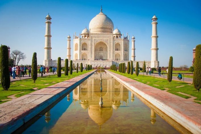 Taj-Mahal_shutterstock_120633745