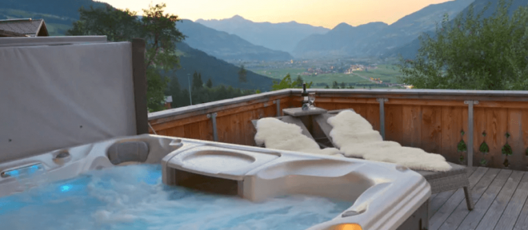 UG-Airbnb_chalet-private-spa-1