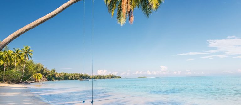 Lonely-Swing-Khao-Lak-Thailand-iStock-622981702