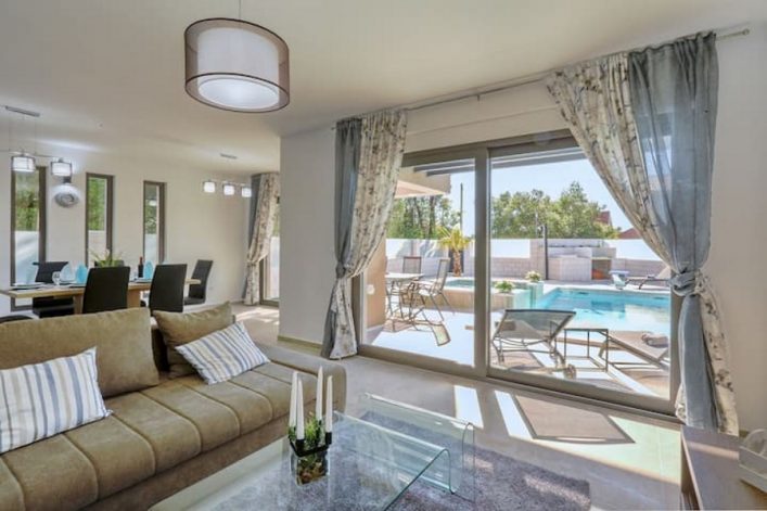 UG-Airbnb_Villa-Viola2