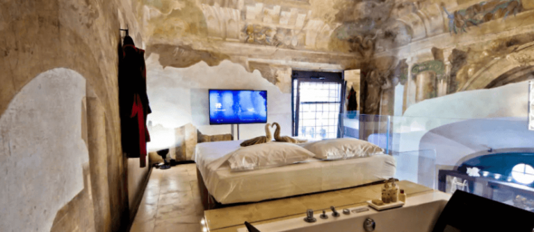 UG-Airbnb-Florenz-Fresko-Whirlpool-1