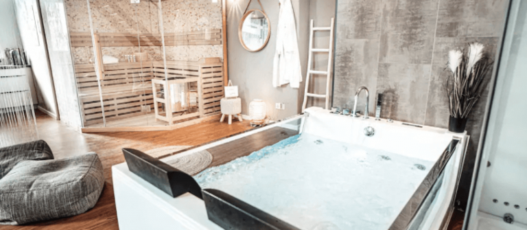 UG-Airbnb_Rheinland-Pfalz-Luxusloft-Whirlpool-1