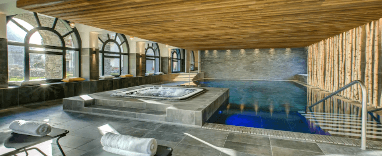 UG-Airbn_Luxus-Residenz-Frankreich-1