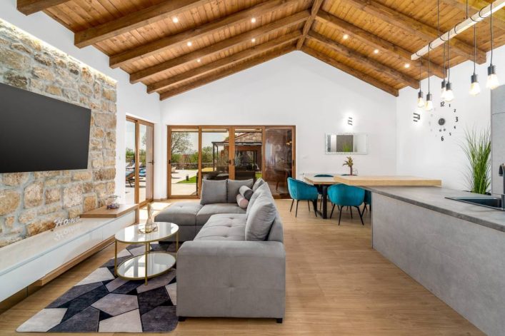Luxusvilla in Bogatic auf Hometogo
