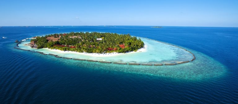 Luftaufnahme vom Resort Kurumba Maldives