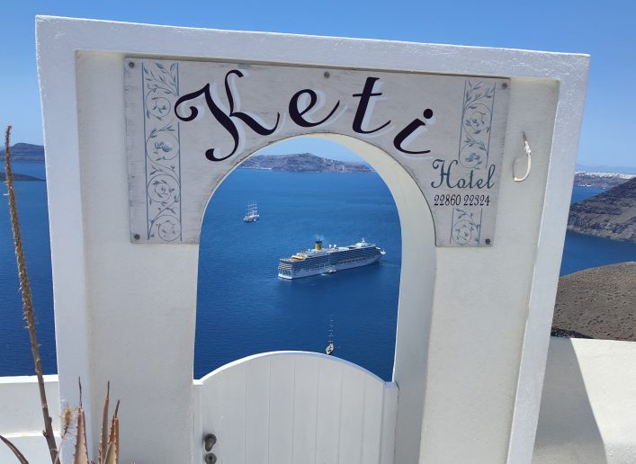 UG-Jasmina_Santorin2-1