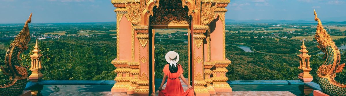 Wat-Phra-That-Doi-Phra-Chan-Tempel-Lampang-Thailand_Header_shutterstock_2252518497-1